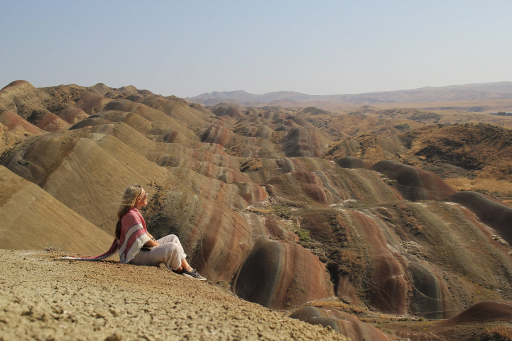 ფერადი უდაბნო - მრავალწყარო