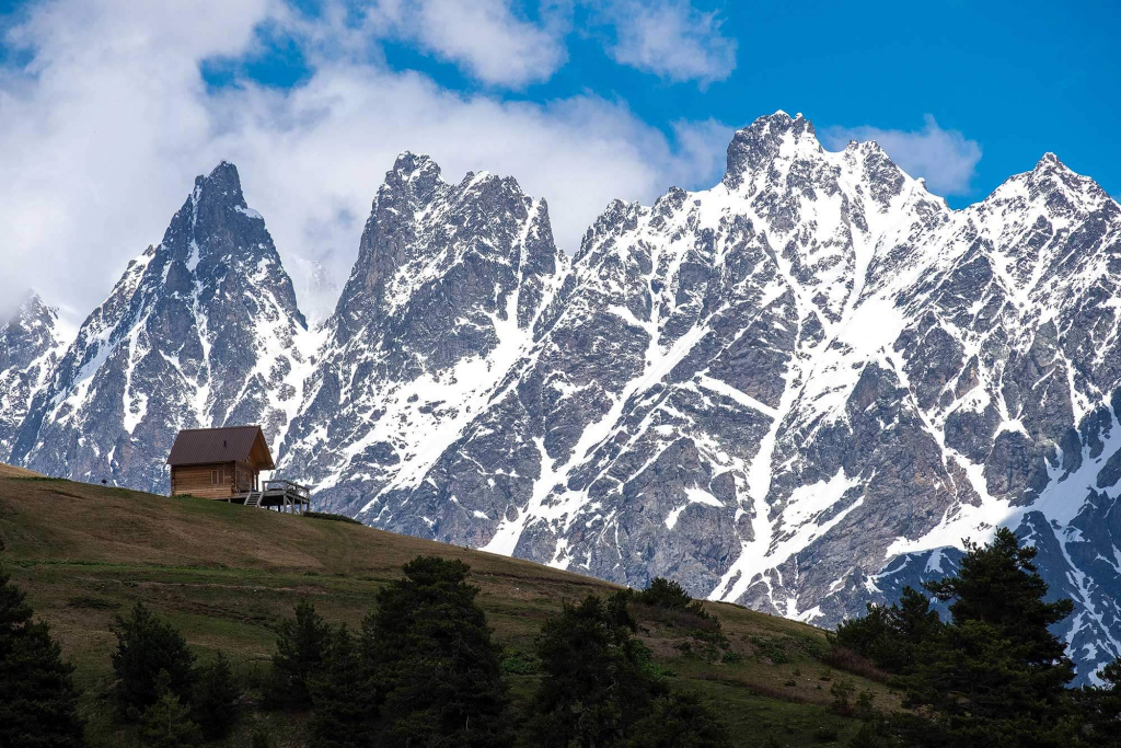 დღიანი ტური ახალ წელს ულამაზეს სვანეთში
