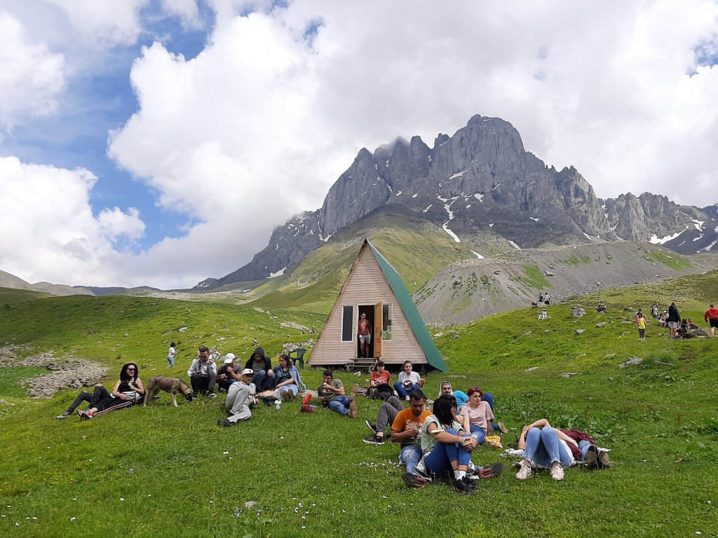 Day Hiking tour in Juta