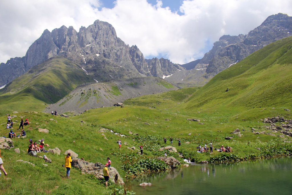 Day Hiking tour in  Juta