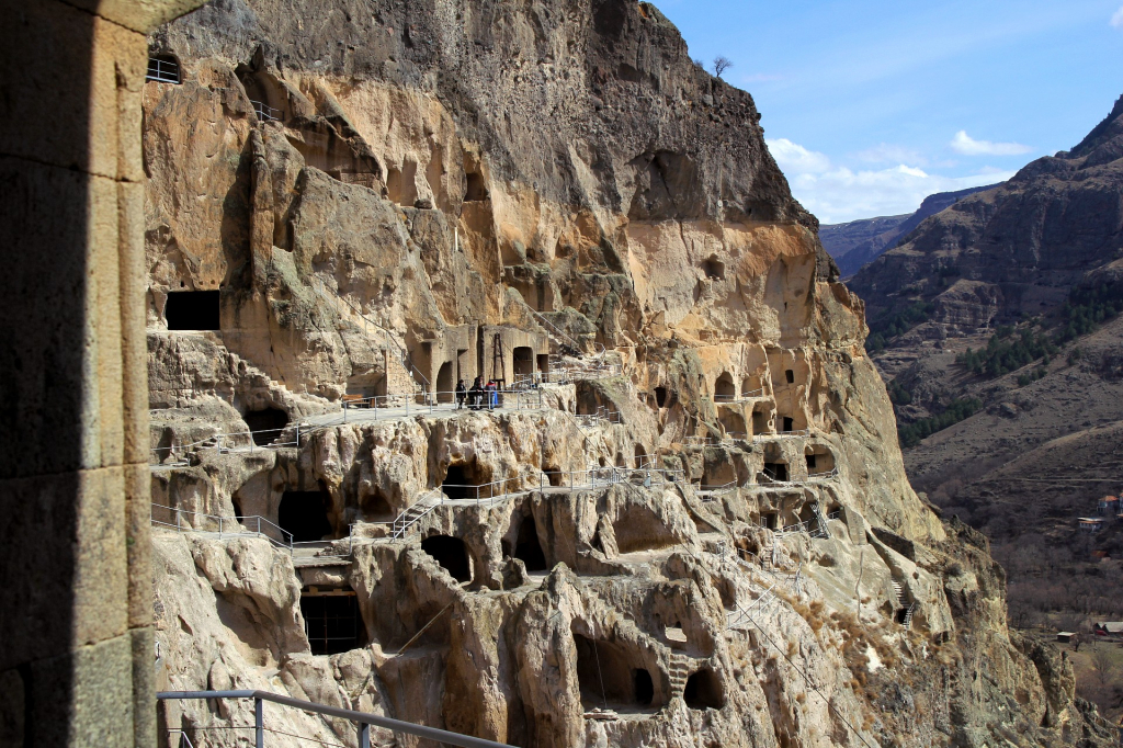 Vardzia - Rabati Castle and Borjomi Park
