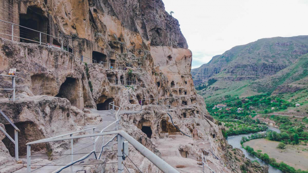 Vardzia - Rabati Castle and Borjomi Park