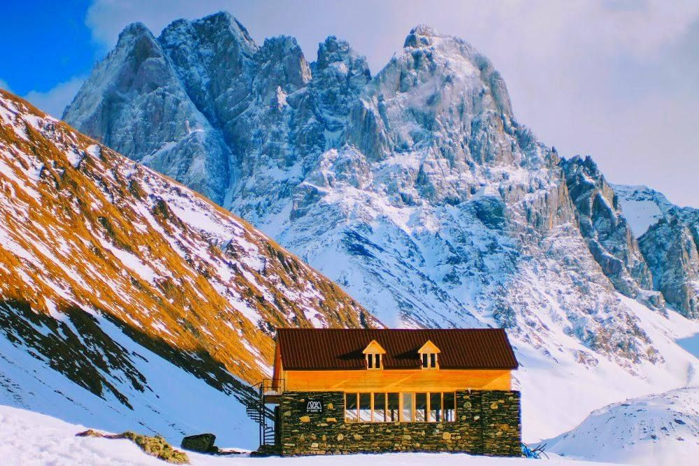 Day Hiking tour in Juta