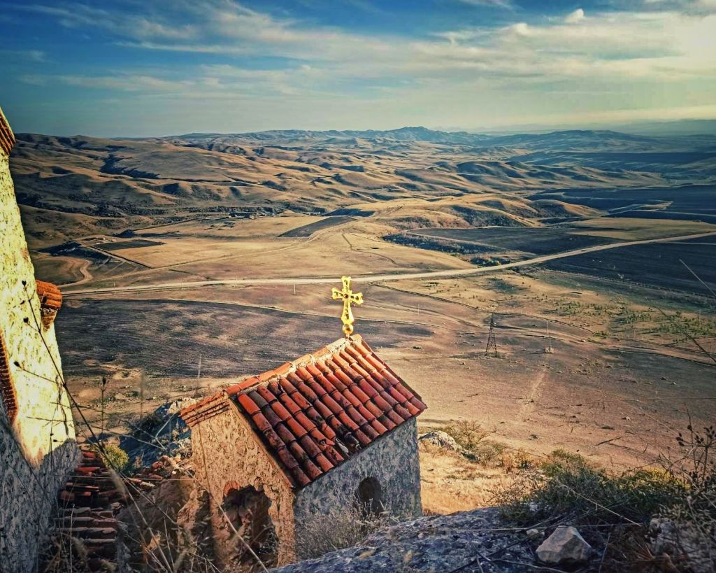 არწივის. ხეობა, ხორნაბუჯის ციხე ერთდღიანი ტური