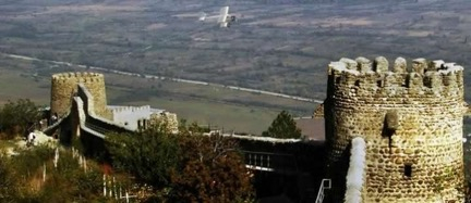 სიღნაღი ; ლეგენდარული წინაპრების თავშესაფარი, წმინდანის მონასტერი და ყველა საოცრება . . .