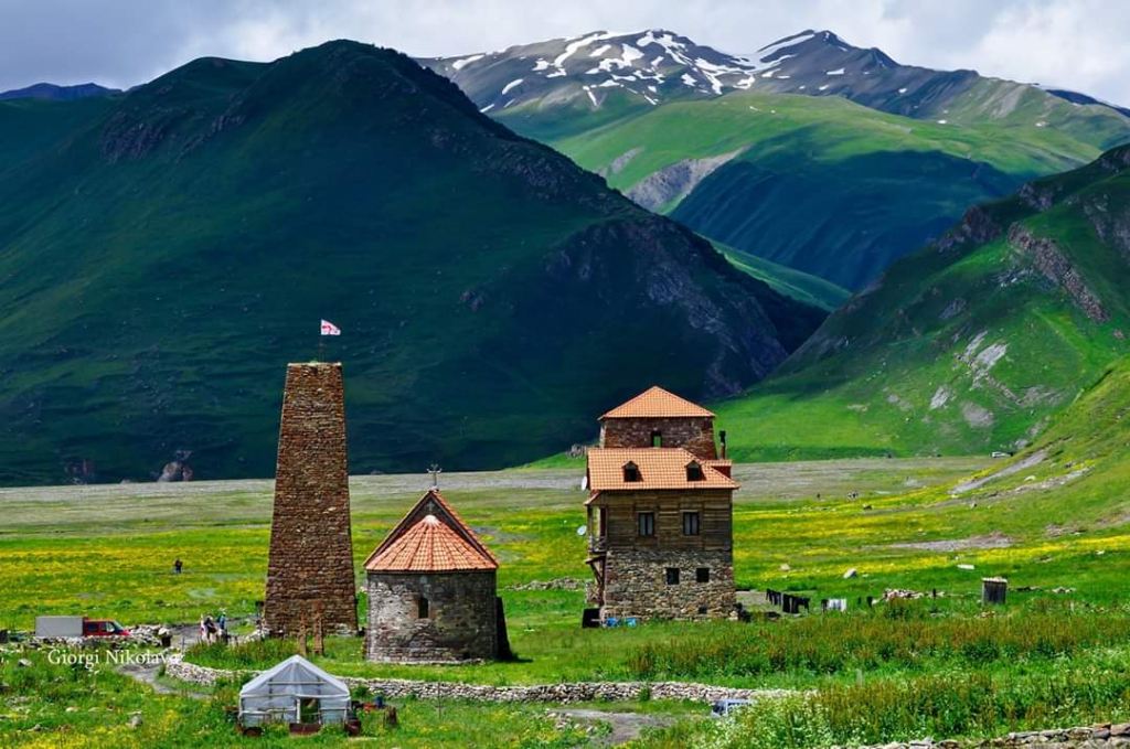 თროსოს ხეობა აპრილს, კვირას