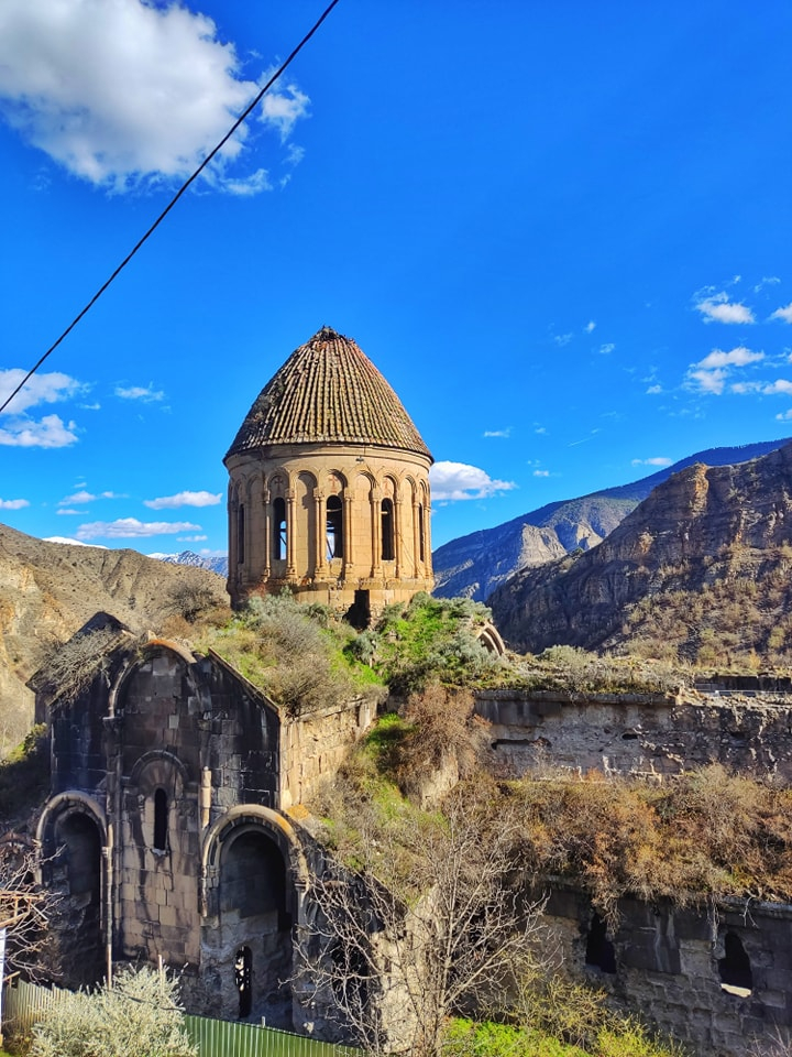 გიორგობის დღესასწაული ტაო-კლარჯეთში - ტურის გიდი არის ცნობილი ისტორიკოსი და მხარეთმცოდნე ზაზა ნათენაძე