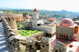 სამცხე-ჯავახეთი : ვარძია - ვანის ქვაბები - ხერთვისი - საფარა - რაბათი - მწვანე მონასტერი - ბორჯომი