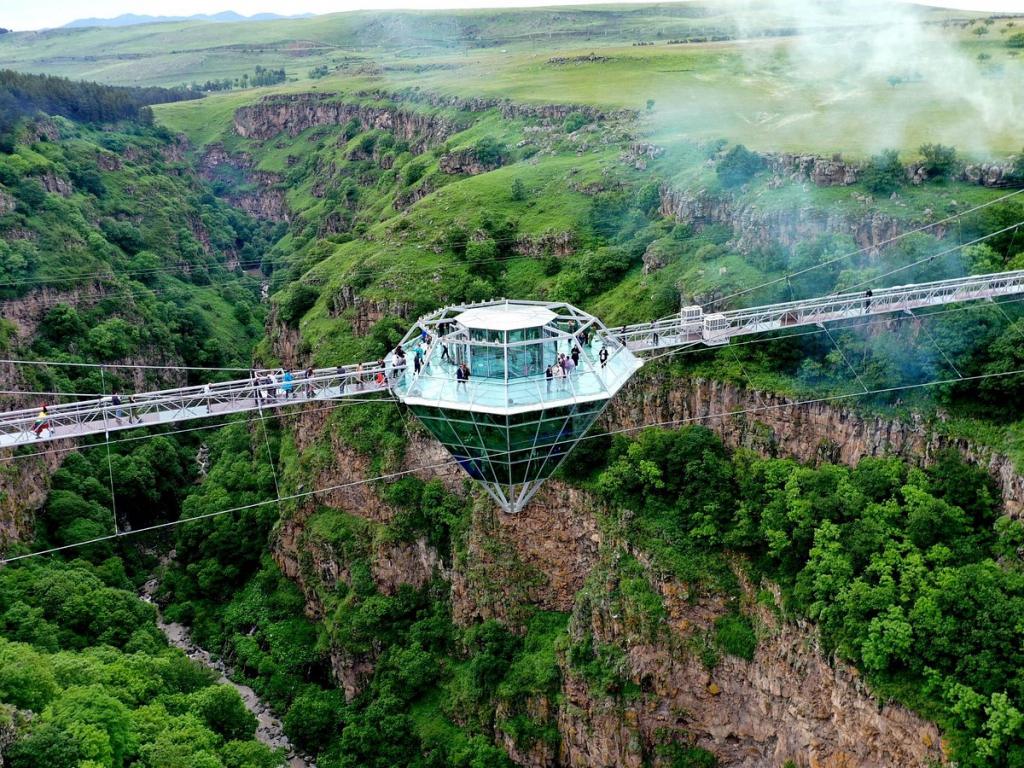 ბრილიანტის ხიდი, წალკის კანიონი , ფარავნის ტბა - დღიანი გასვლა მხოლოდ