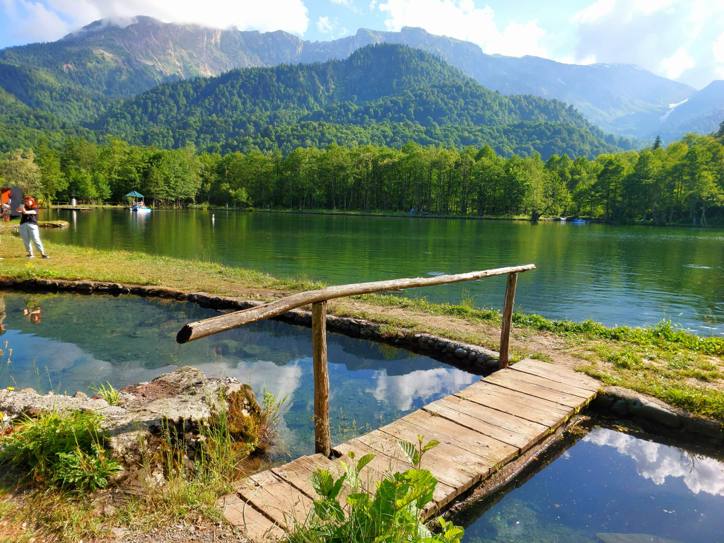 ლეჩხუმი: ცაგერი, ქულბაქი, ოტიფარა, რაჩხა, ჩქუმი და ა.შ.