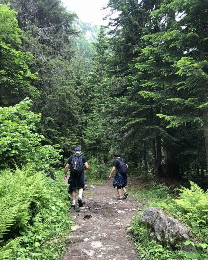 სვანეთის დღიანი ტური - სრული პაკეტი ( სასტუმრო, კვება, შიდა გადაადგილებები )