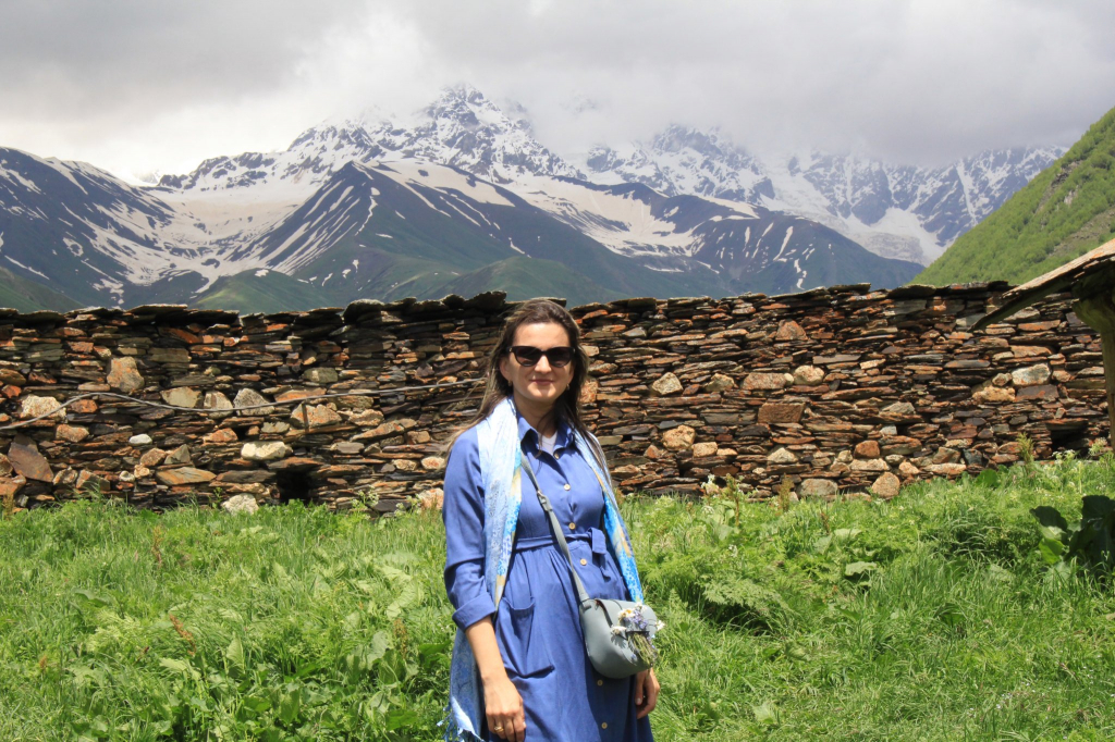 სვანეთის დღიანი ტური - სრული პაკეტი ( სასტუმრო, კვება, შიდა გადაადგილებები )