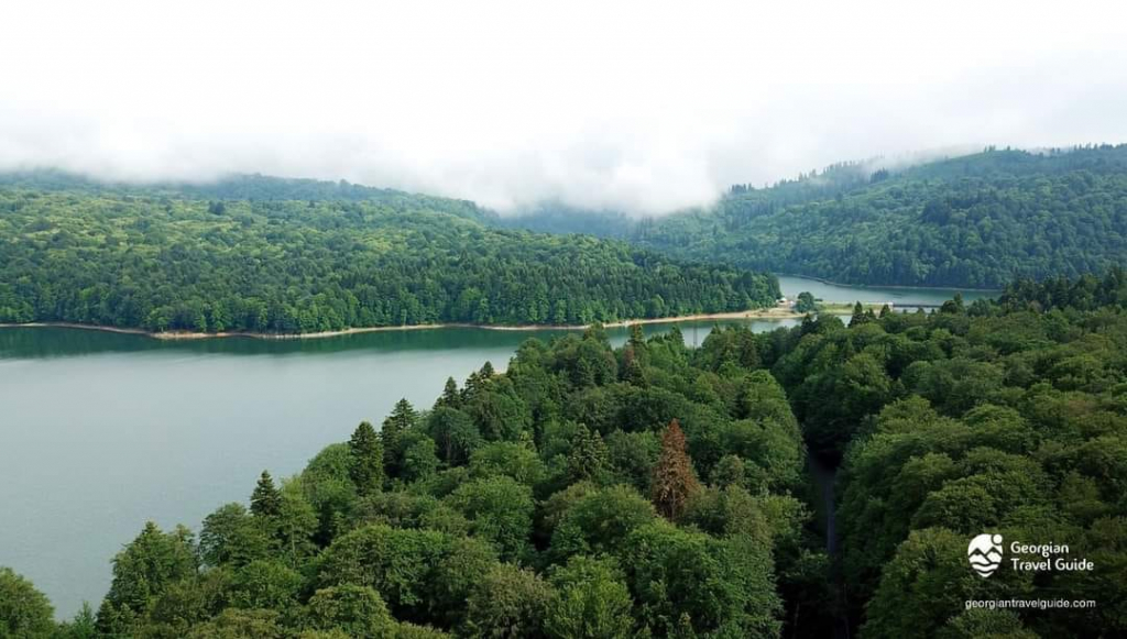 ლაილაში, ქულბაქი, ცხრაჯვარი, რაჩხა, ჩქუმი და ა.შ.