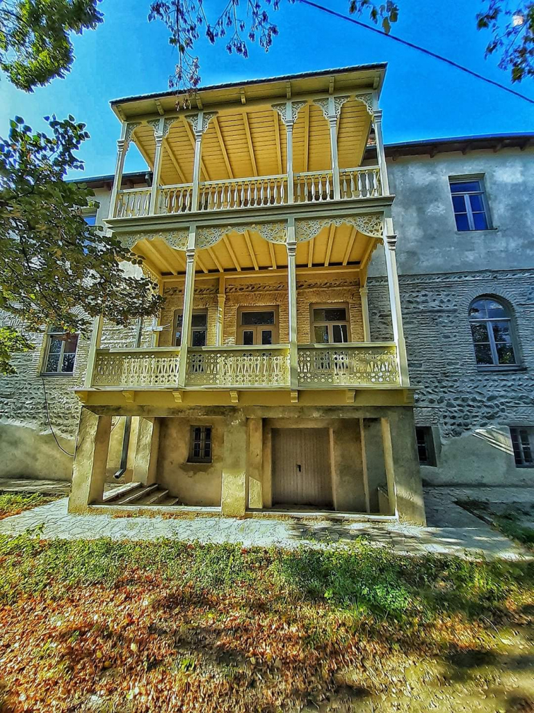 შატო მუხრანის დღიანი ტური