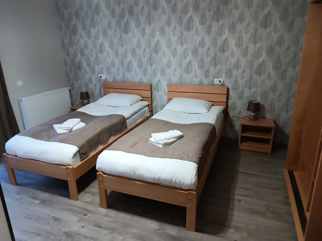 სვანეთის დღიანი ტური - სრული პაკეტი ( სასტუმრო, კვება, შიდა გადაადგილებები )