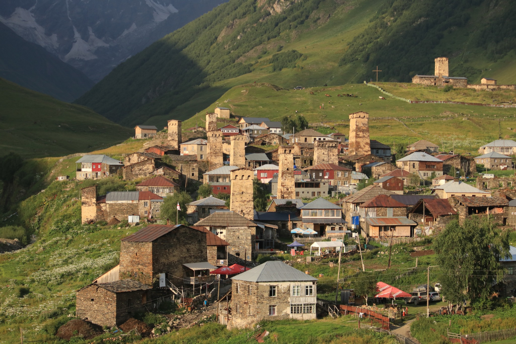 სვანეთის და დღიანი ტურები მთელი სეზონის განმავლობაში <