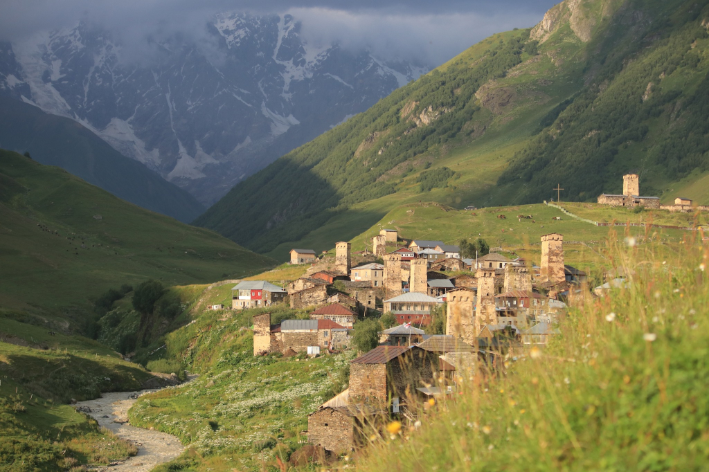 სვანეთის და დღიანი ტურები მთელი სეზონის განმავლობაში <