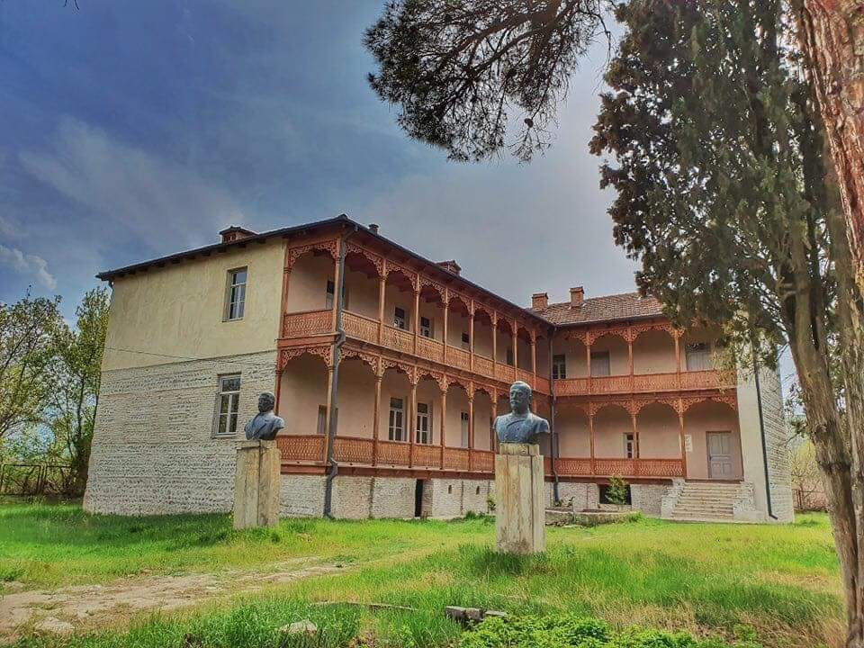 შატო მუხრანის დღიანი ტური