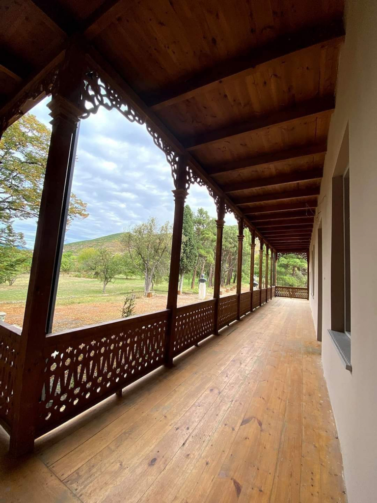 შატო მუხრანის დღიანი ტური