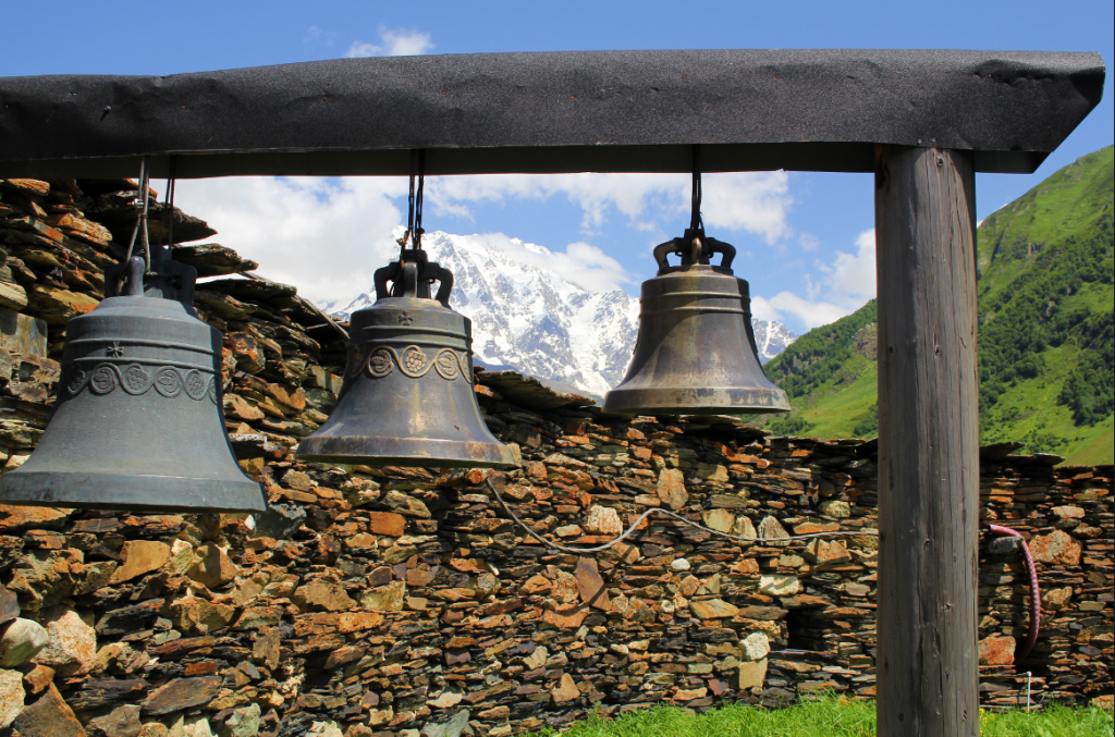 სვანეთის დღიანი ტური - სრული პაკეტი ( სასტუმრო, კვება, შიდა გადაადგილებები )