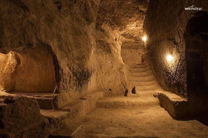 ვარძია, ჭაჭარი, სარო