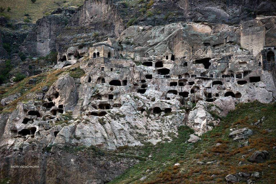 ვარძია, ჭაჭარი, სარო