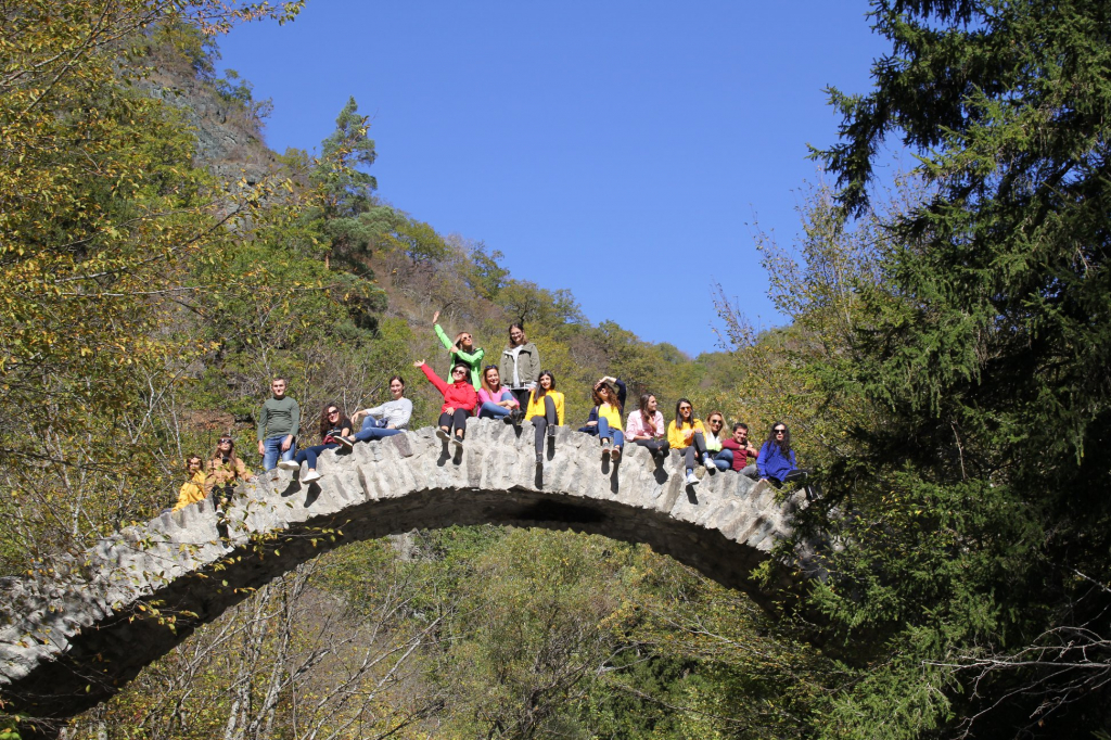 ულამაზესი ფერები რკონში - შემოდგომა და ლაშქრობა