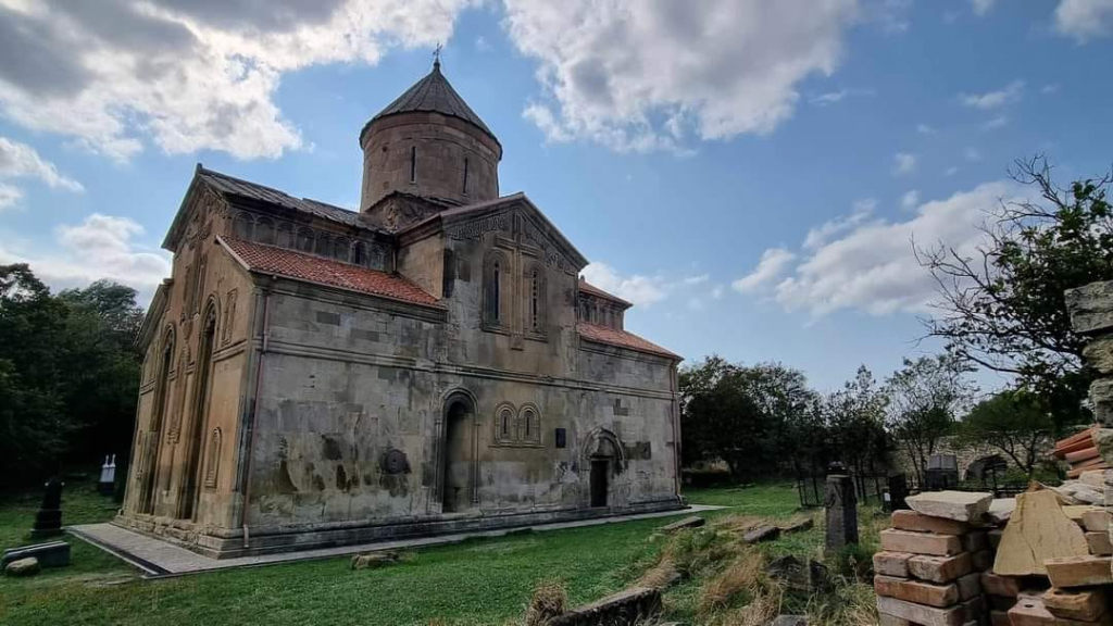 რკონის დღიანი ტური