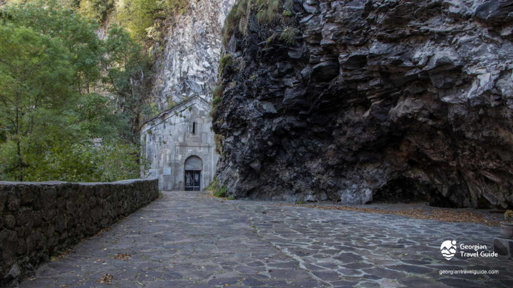 ბორჯომის ხეობა: სადგერი, წაღვერი, ცემი, ქვაბისხევი, დაბა, ტიმოთესუბანი, ბორჯომის პარკი