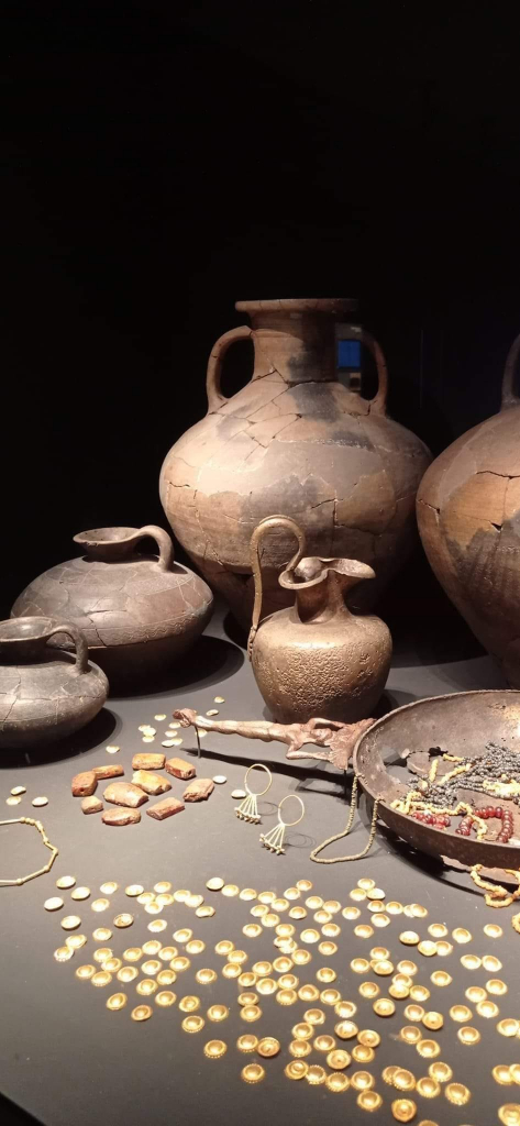 კურორტები: სულორი და საირმე, დიხაშხოს გოგირდისცხელი წყლის აუზები, ვანის მუზეუმი