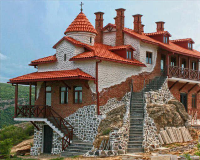 : ლაშქრობა თბილისის ეროვნულ პარკში და პეტრეს მთაზე