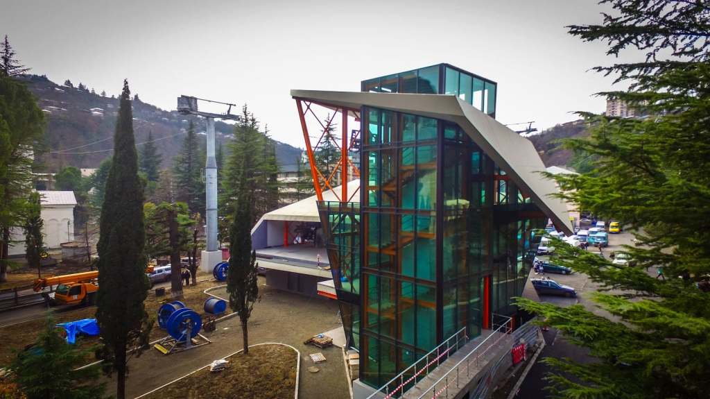 დათოვლილი კაცხის სვეტი, მღვიმევი, ჭიათურის საბაგიროები