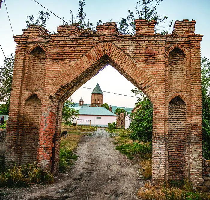 შატო-მუხრანი, ძალისი, ქანდა, მჭადიჯვარი და ა.შ.