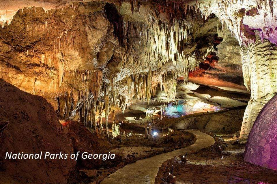 სათაფლიის, პრომეთეს და თეთრა მღვიმეები, ბაგრატის ტაძარი