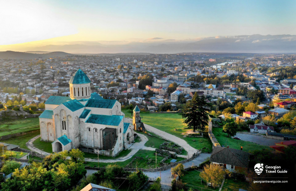 სათაფლიის, პრომეთეს და თეთრა მღვიმეები, ბაგრატის ტაძარი