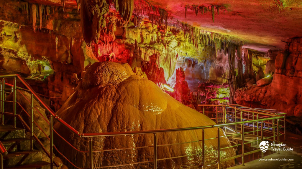 სათაფლიის, პრომეთეს და თეთრა მღვიმეები, ბაგრატის ტაძარი