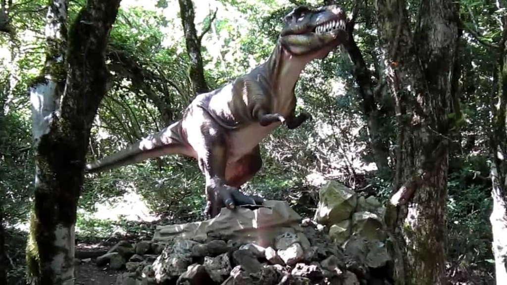 სათაფლიის, პრომეთეს და თეთრა მღვიმეები, ბაგრატის ტაძარი