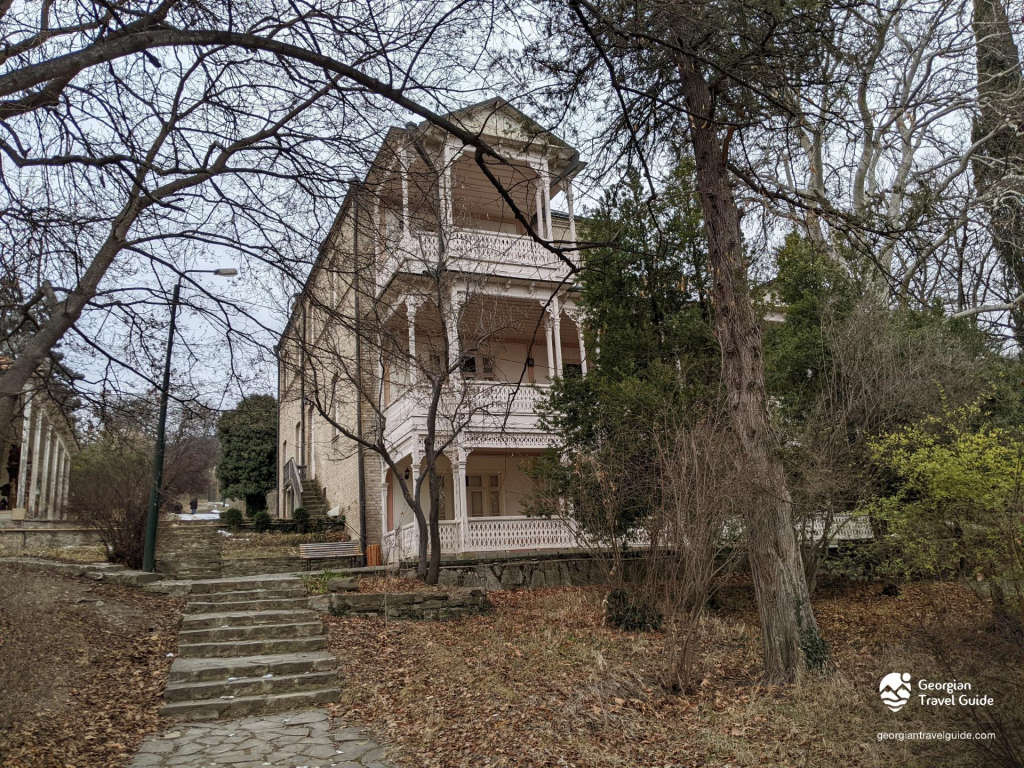 პანტანასა, ჯვარი, საგურამო, შიომღვიმე, ოლღას მონასტერი და ა.შ.