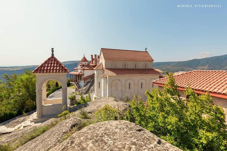 პანტანასა, ჯვარი, საგურამო, შიომღვიმე, ოლღას მონასტერი და ა.შ.