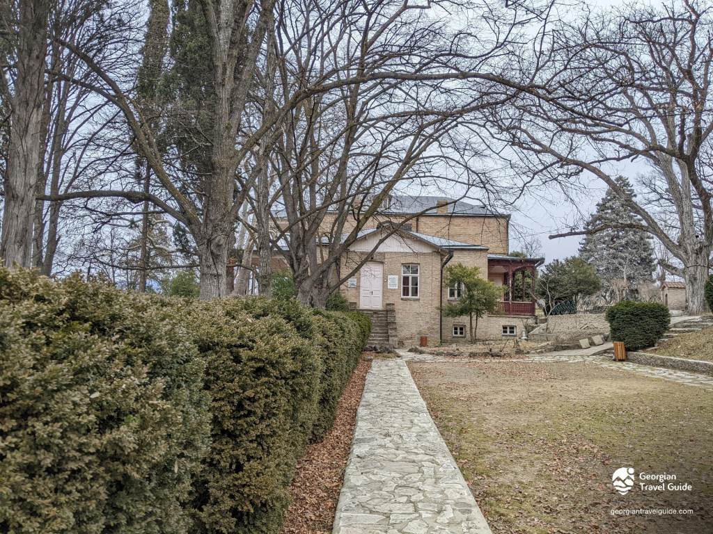 პანტანასა, ჯვარი, საგურამო, შიომღვიმე, ოლღას მონასტერი და ა.შ.