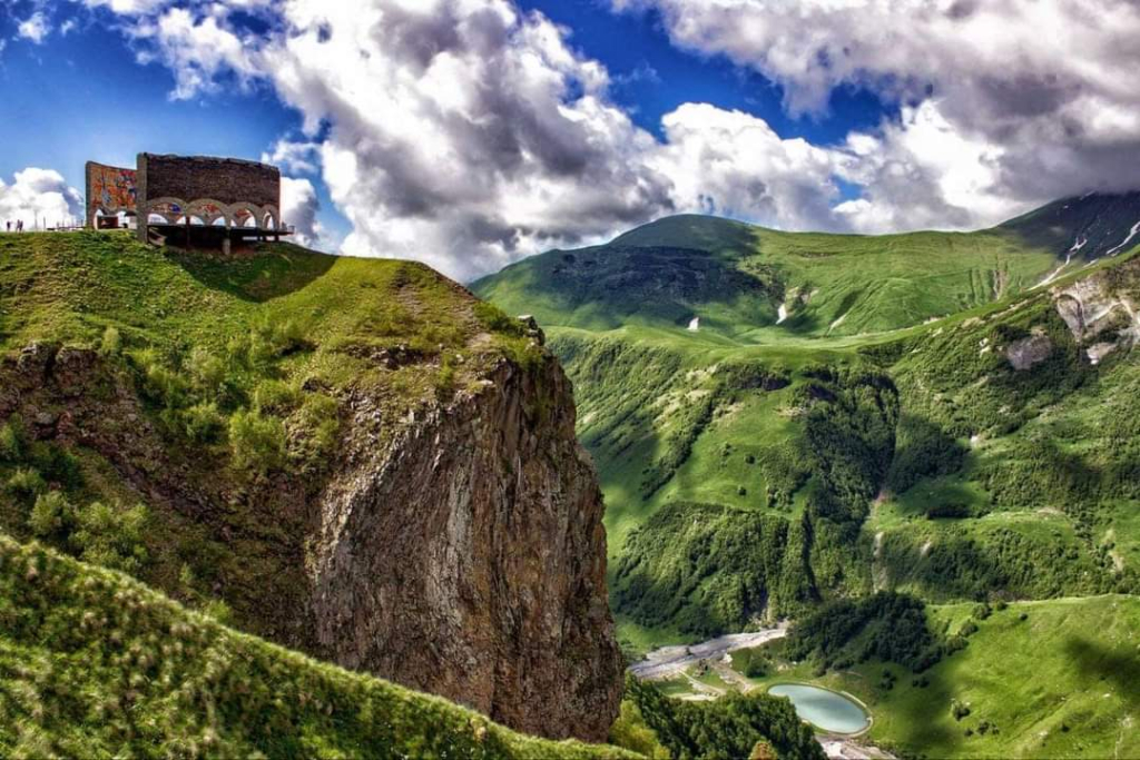 1 დღიანი ყაზბეგის ტური