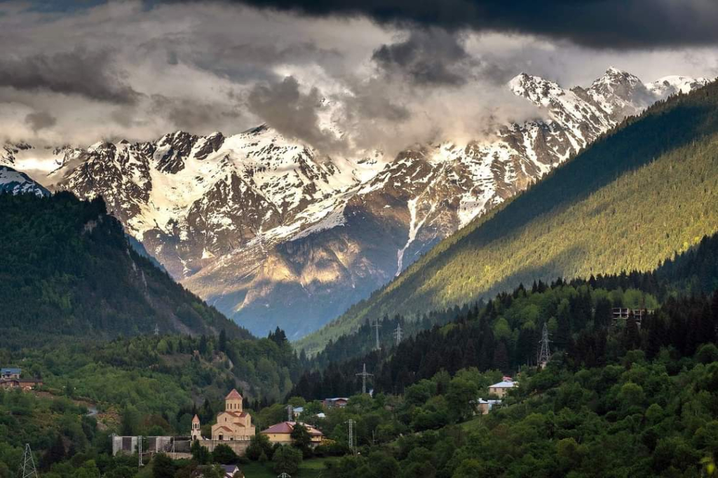 3 დღიანი დაუვიწყარი ტური ულამაზესი სვანეთში