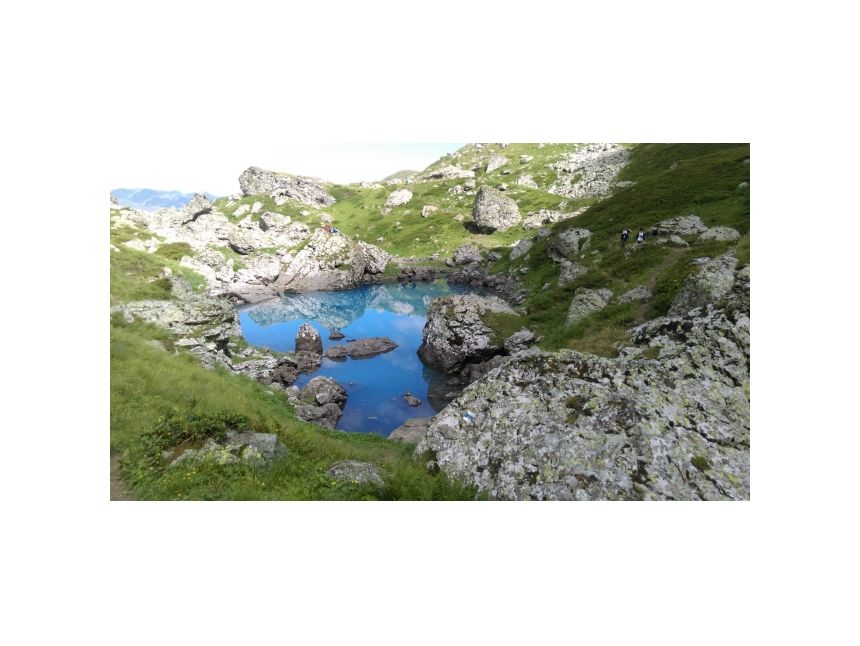 (სეზონის დახურვა)  აგვისტო აბუდელაურის ფერადი ტბები