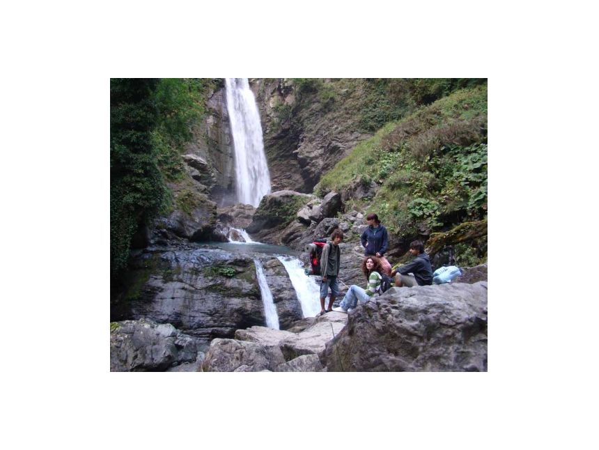 აგვისტო (გურგენიანის ჩანჩქერი)