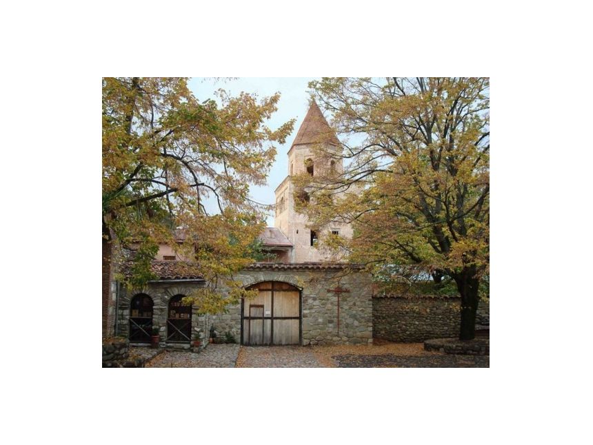 აგვისტო (ძველი შუამთა, ახალი შუამთა, ალავერდი, გრემი, ნეკრესი, ილიას ტბა.