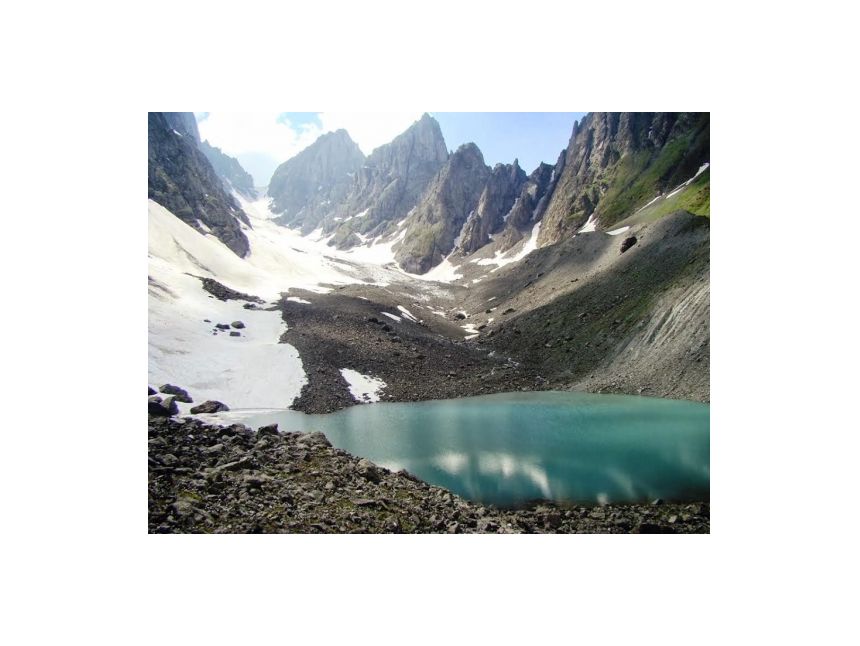 აგვისტო ერთ დღიანი ტური (აბუდელაურის ფერადი ტბები)