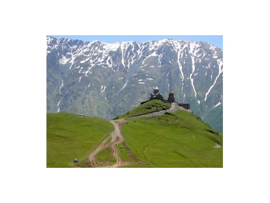 დღიანი ტური ყაზბეგში