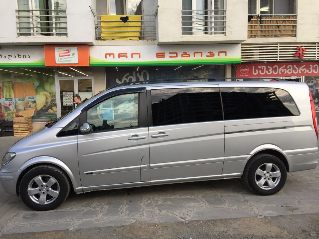 Minivan - MERCEDES-BENZ