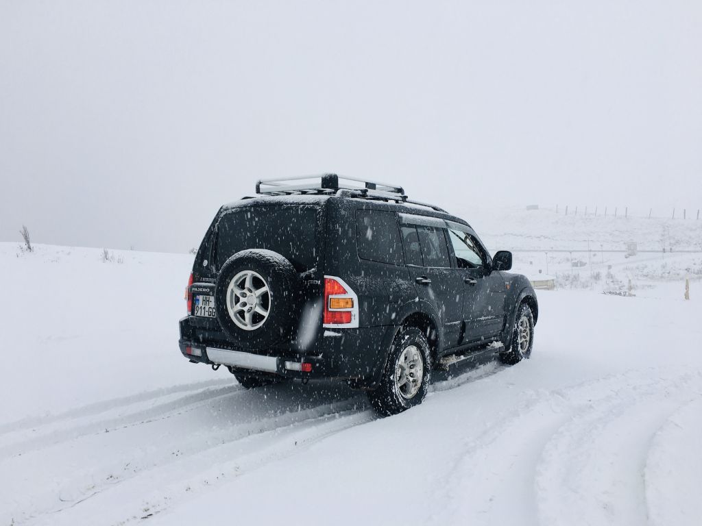 ჯიპი - MITSUBISHI