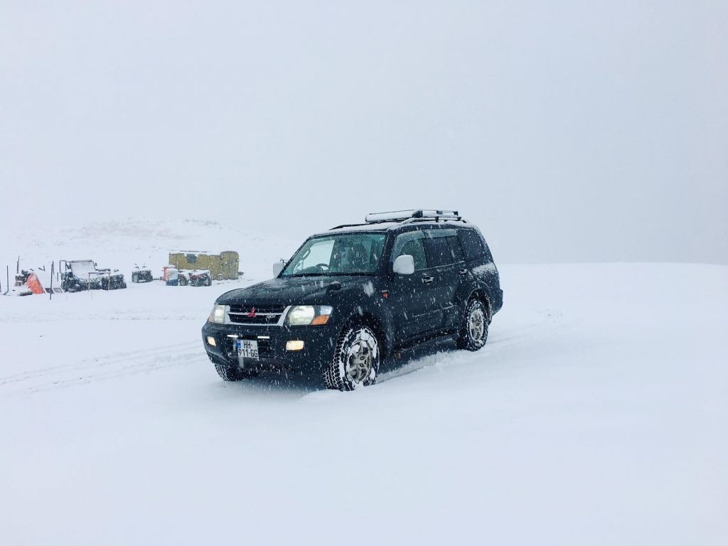 ჯიპი - MITSUBISHI